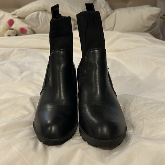 Size 39, unworn, soft leather mixed with wool inserts - Picture 2 of 4